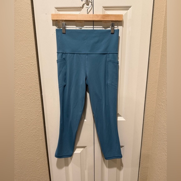 Athleta Salutation Stash Pocket II Capri PowerVita Blue , size Small Tall - Picture 5 of 9